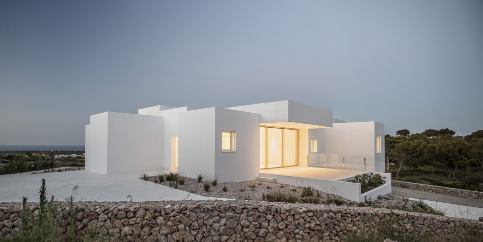 catwalk villa by nomo studio