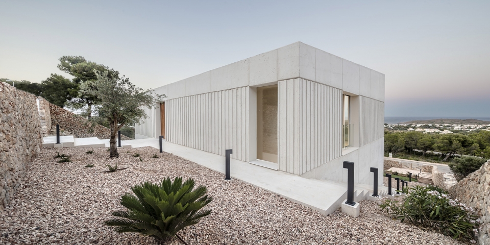 frame house by nomo studio