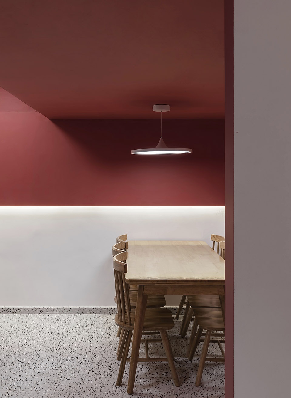 interest composition design for a crayfish restaurant china by linear arhitecture