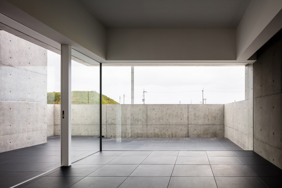 tranquil house by formkouichi kimora architects