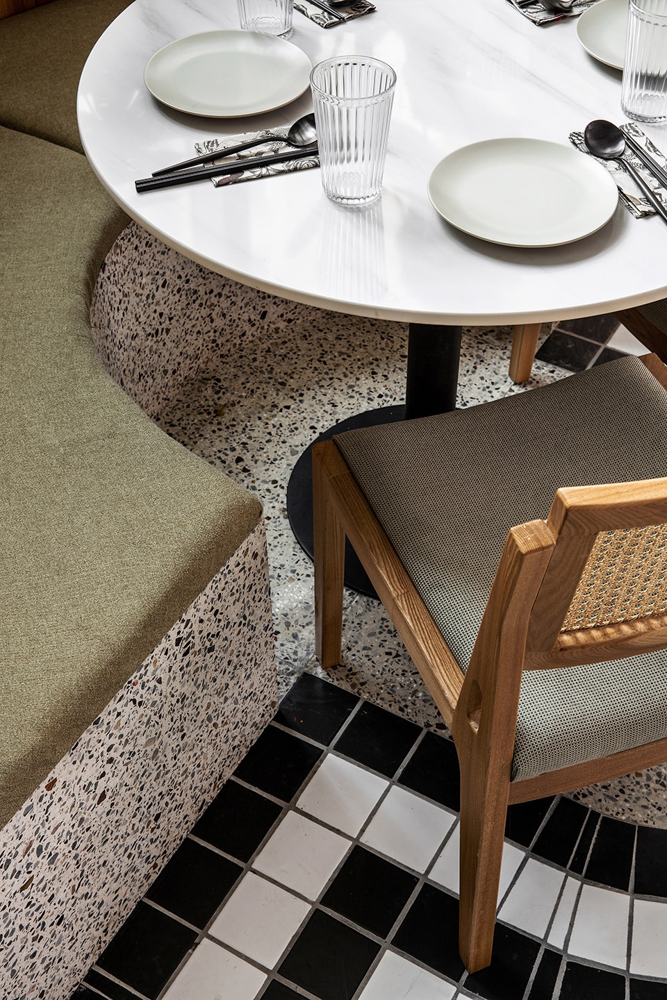 yixiaojian thai cuisine china by geemo studio