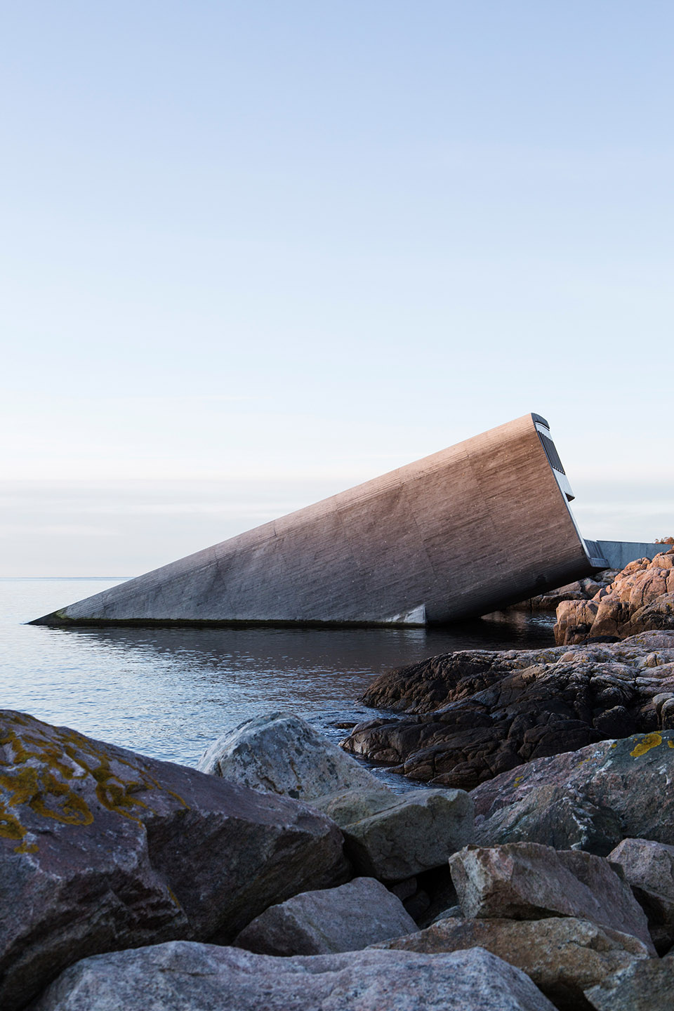 snohetta completes under europes first underwater restaurant