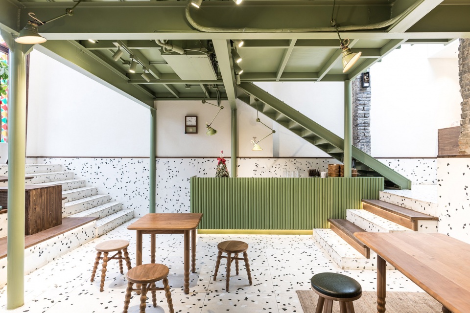 fine cafe Atelier A Be opposite architecture