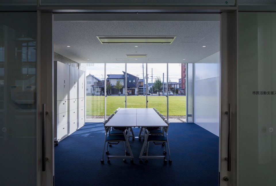 nonoichi library by mikami architects