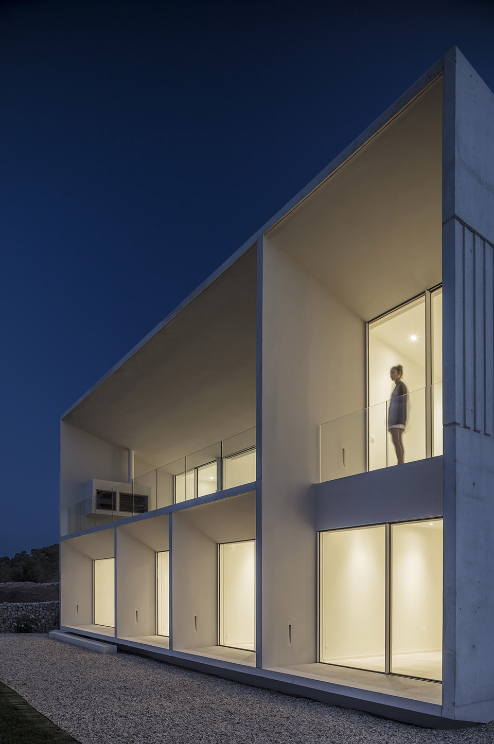 frame house by nomo studio