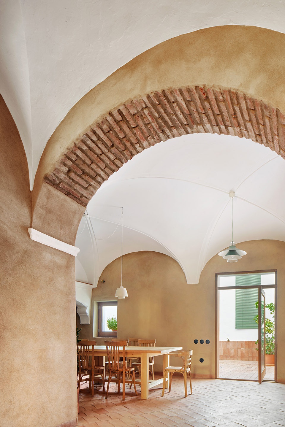 casa villalba de los barros by lucas y hernandez gil arquitectos