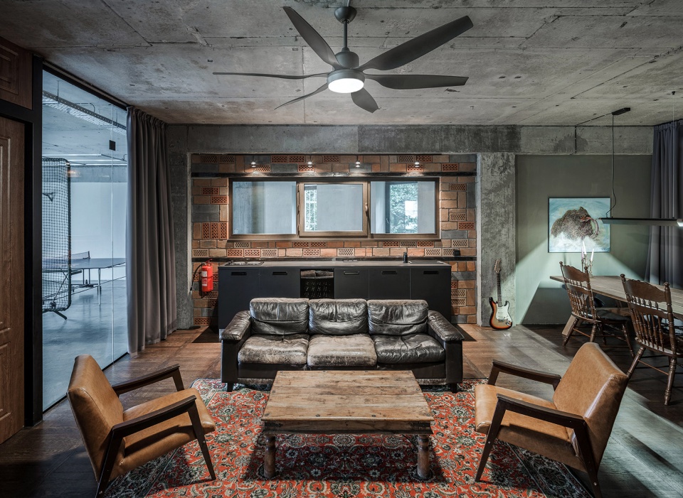 hey banda by balbek bureau