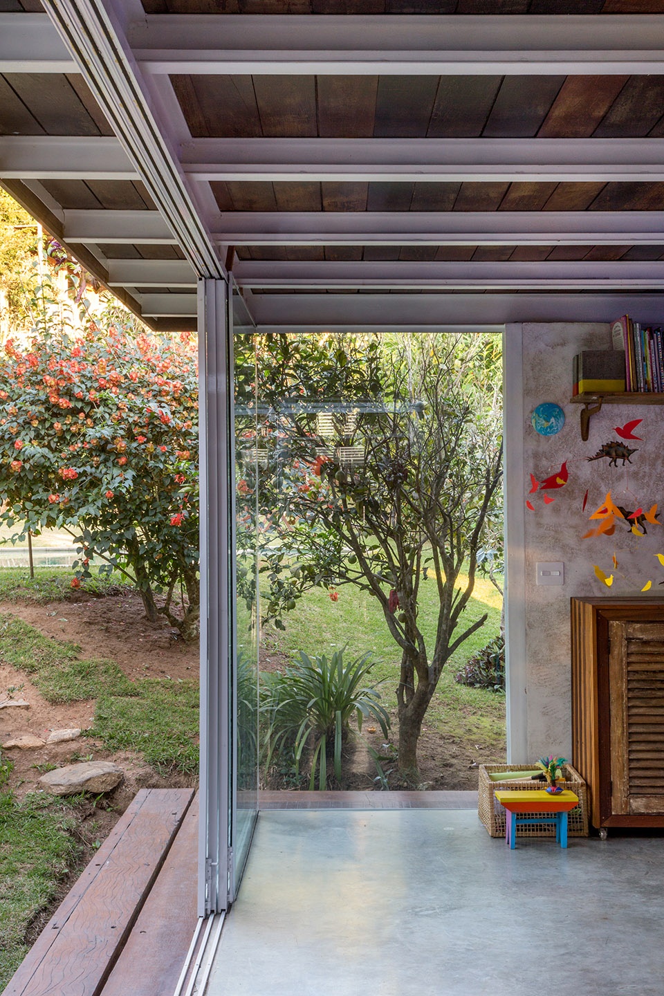 house in samambaia by rodrigo simao arquitetura