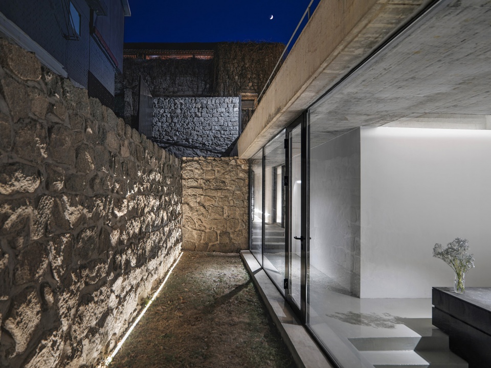 house near the great wall by mddm studio