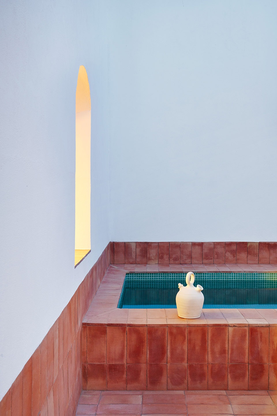casa villalba de los barros by lucas y hernandez gil arquitectos