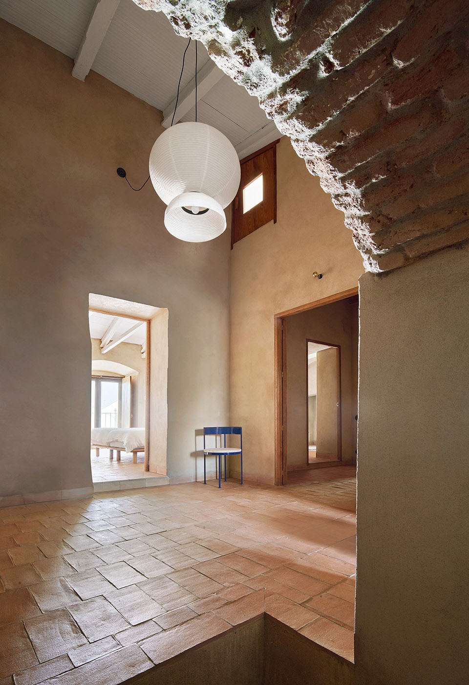casa villalba de los barros by lucas y hernandez gil arquitectos