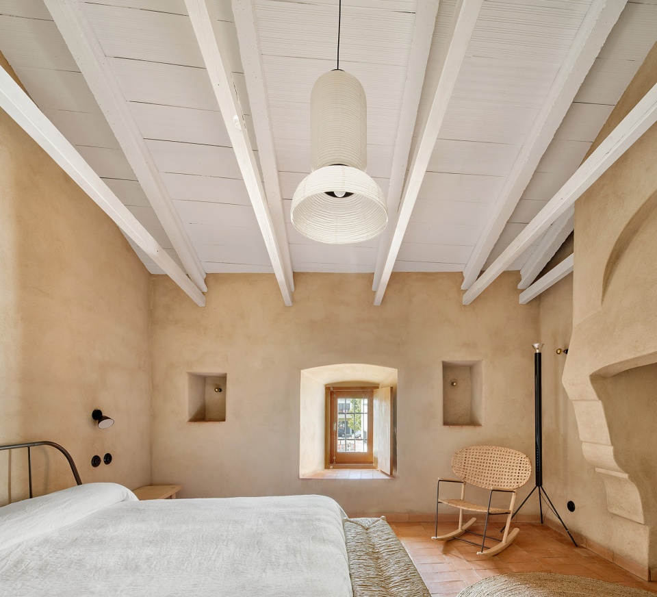 casa villalba de los barros by lucas y hernandez gil arquitectos