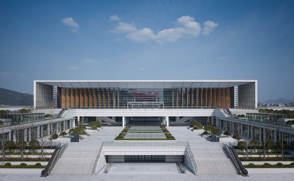 hangzhous southern railway station china by gmp