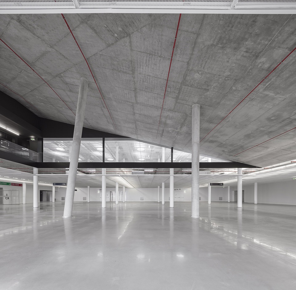 lisbon cruise terminal by joao luis carrilho da graca