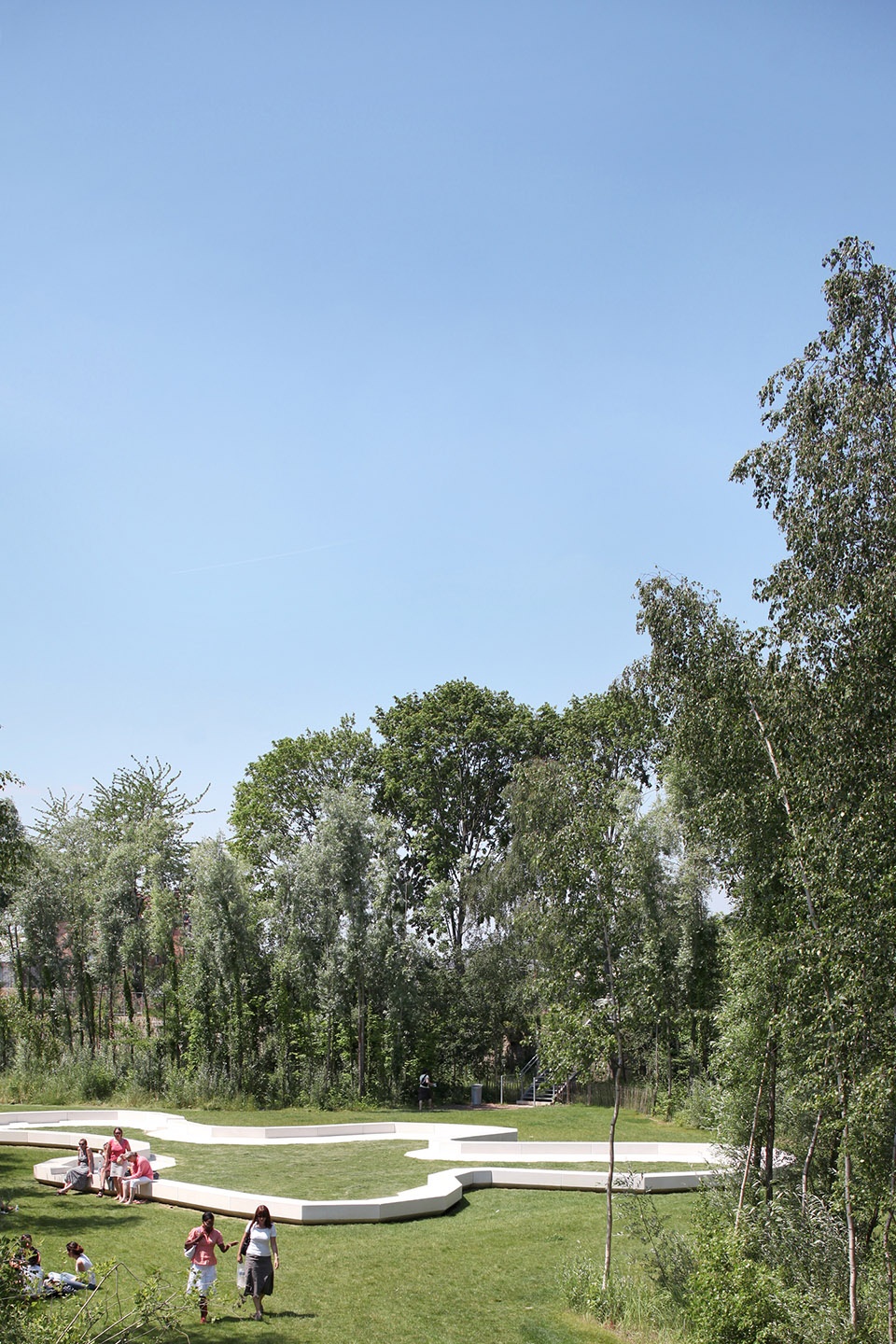 installation of garden furniture for the etangs gobert site in versailles by inessa hansch architecte