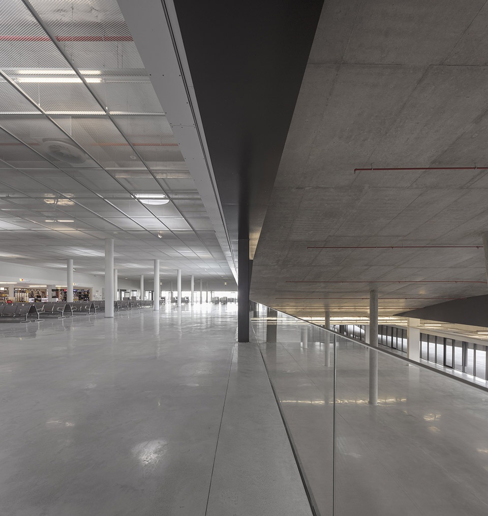 lisbon cruise terminal by joao luis carrilho da graca
