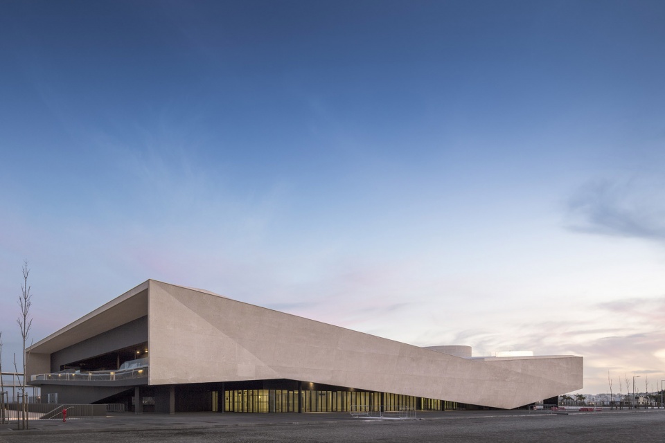 lisbon cruise terminal by joao luis carrilho da graca