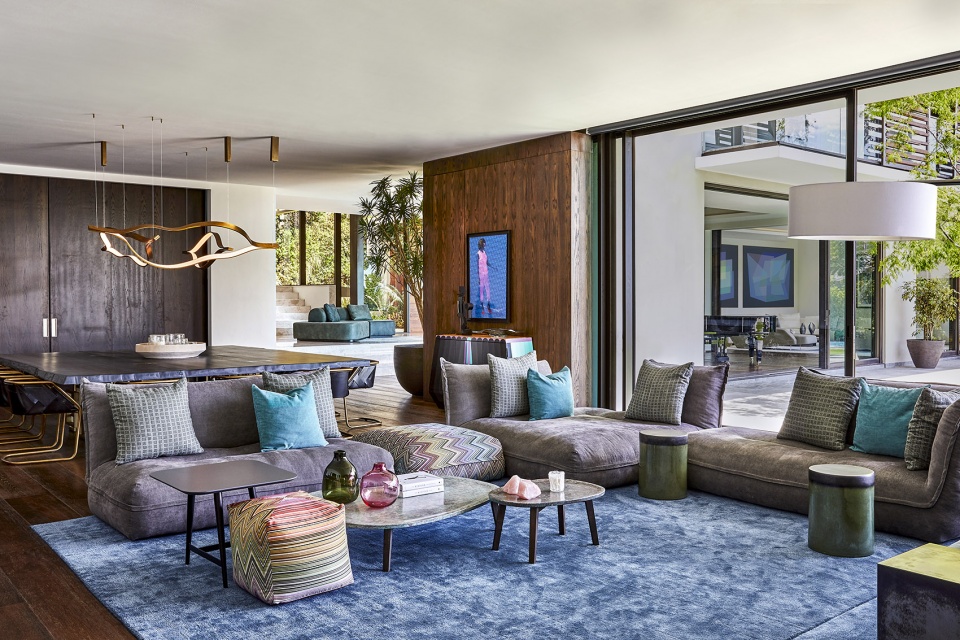 interior design of hillside view by arrcc