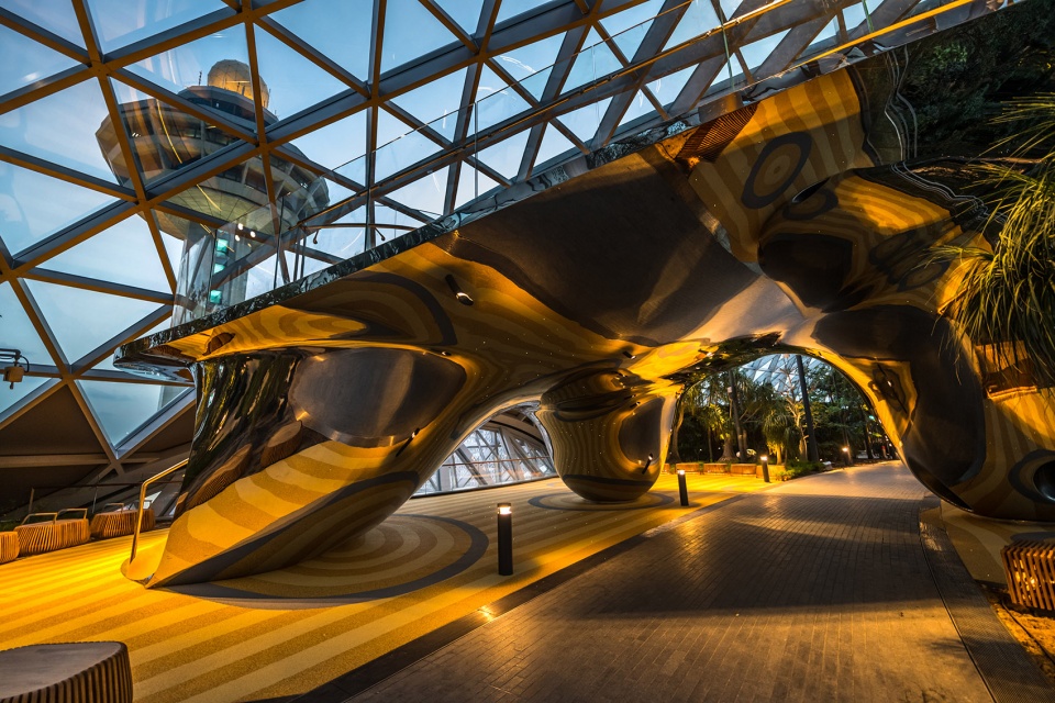 the discovery slides at jewel changi airport complex by carve playpoint