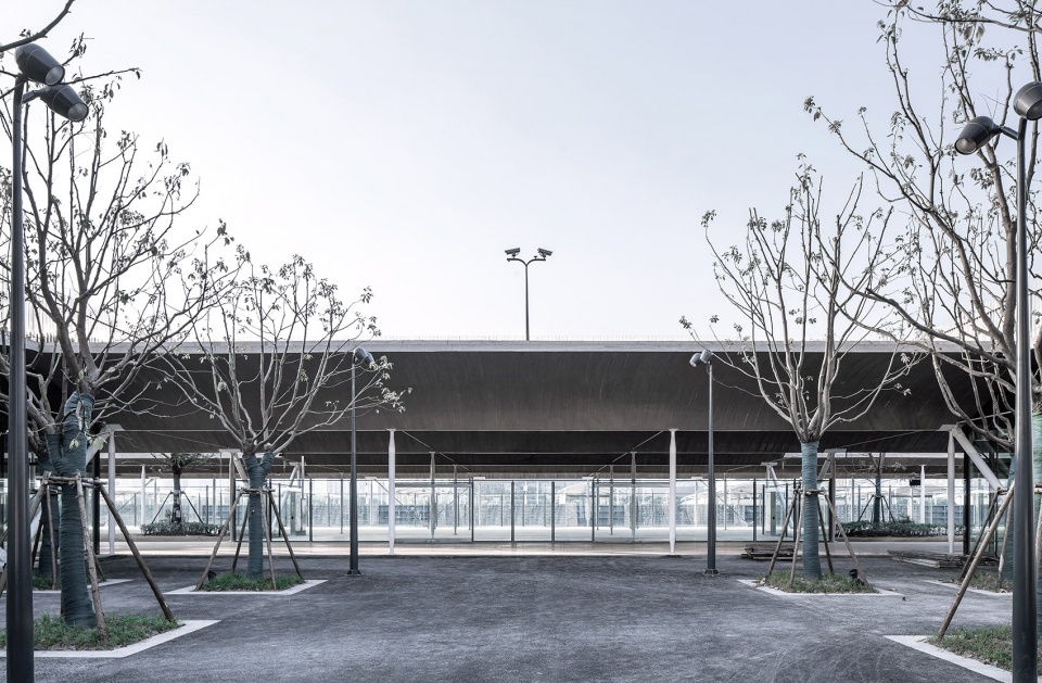 m2 tourist terminal at bailian jing shanghai by original design studio