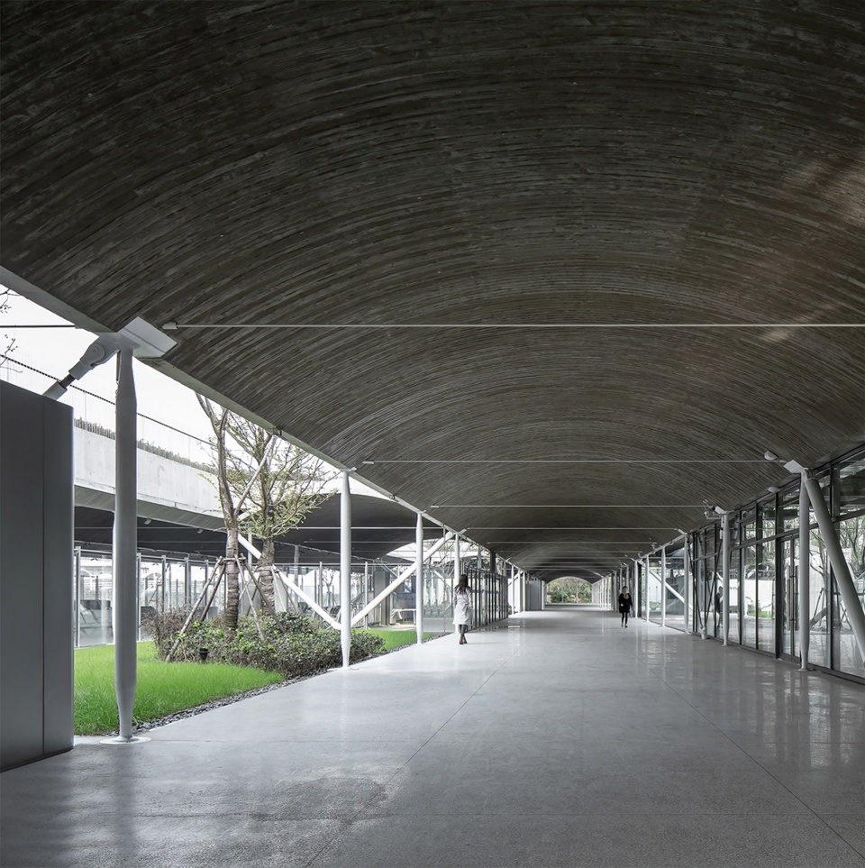 m2 tourist terminal at bailian jing shanghai by original design studio