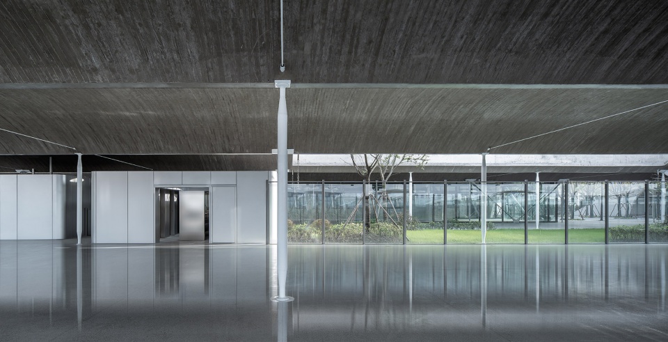 m2 tourist terminal at bailian jing shanghai by original design studio