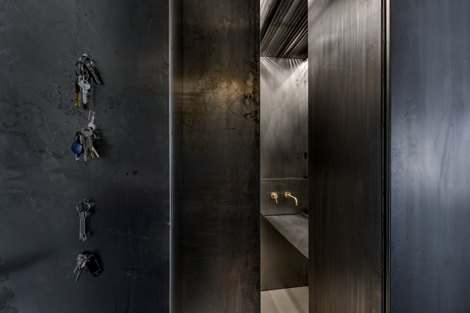 zero room apartment by mas