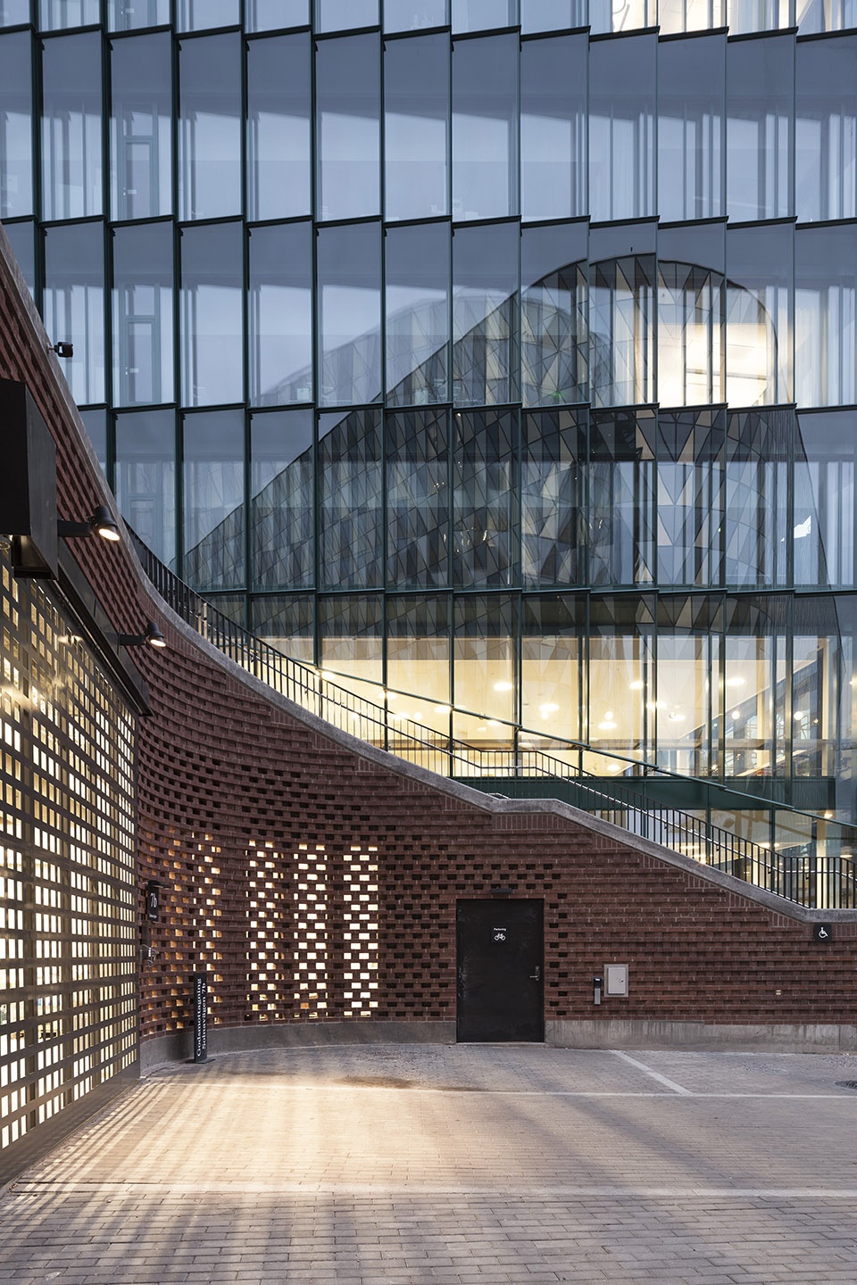 biomedicum by c f moller architects