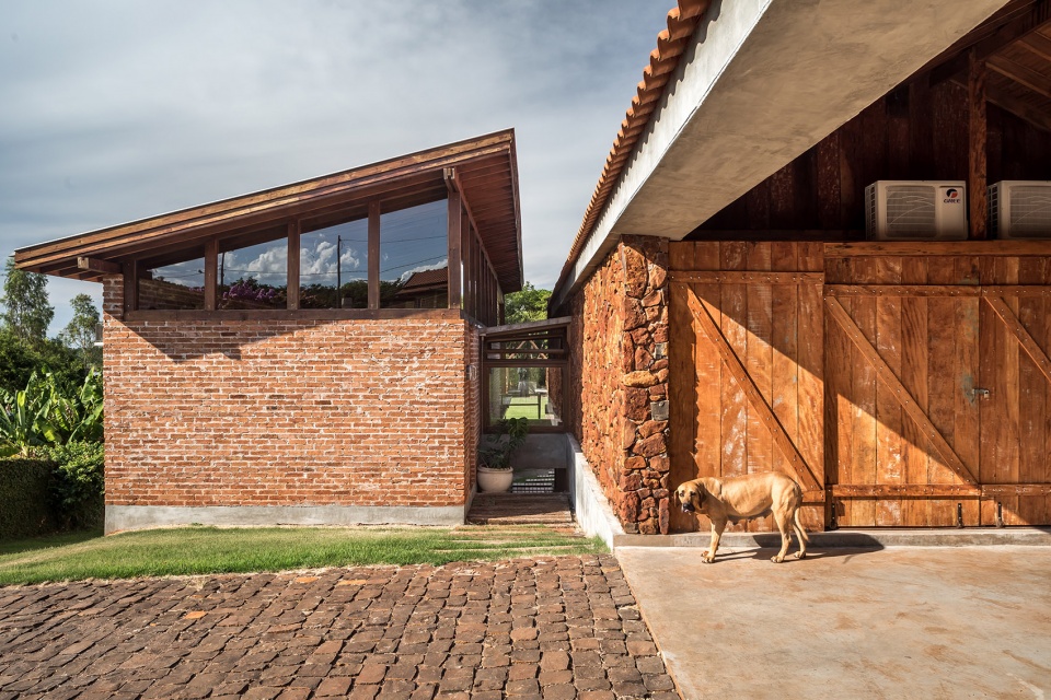lake house by solo arquitetos