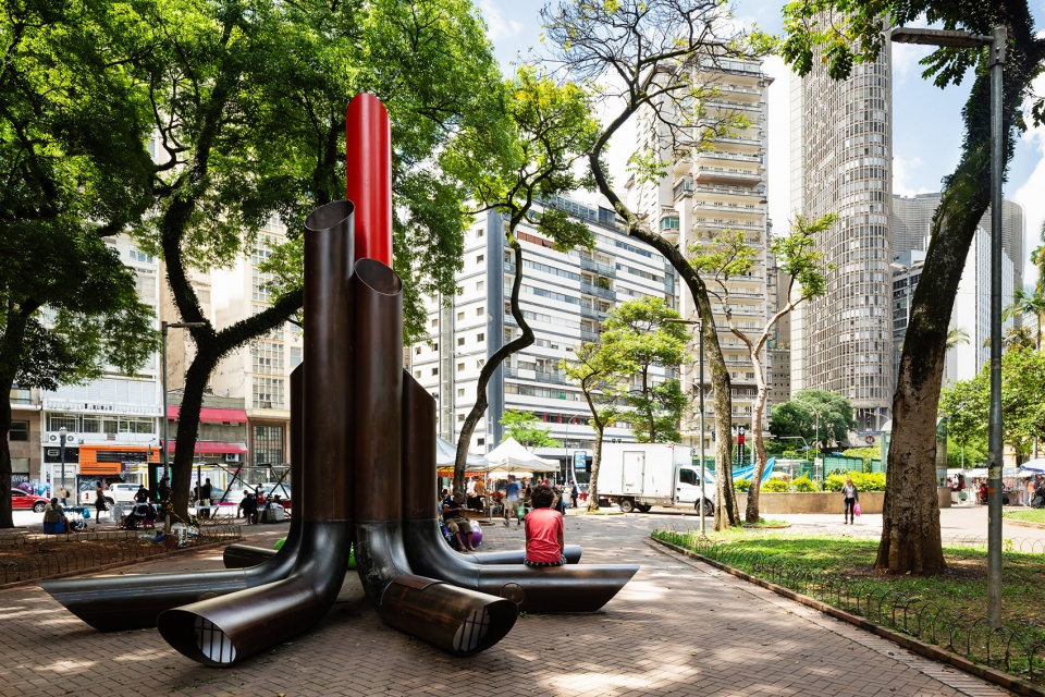 my heart beats like yours by estudio guto requena