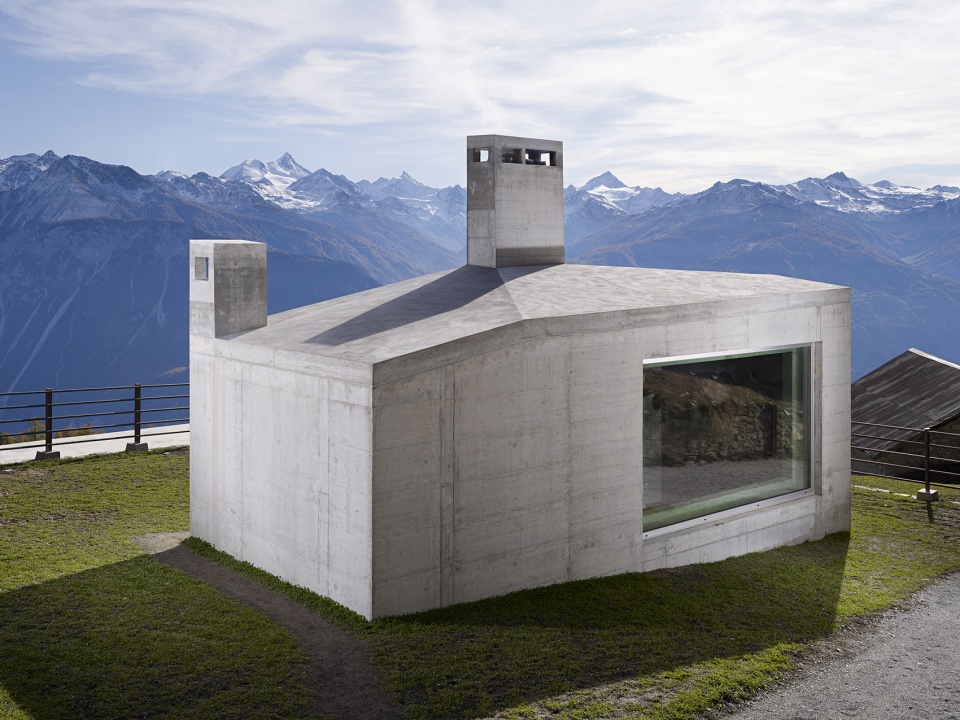reception and restaurant center by frundgallina
