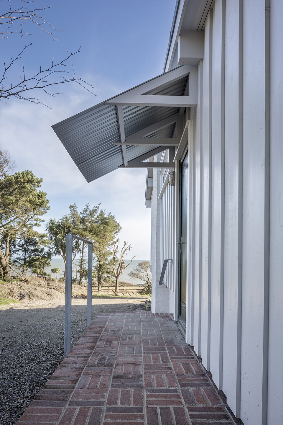 riverchapel adaptations to a holiday home by robert bourke architects