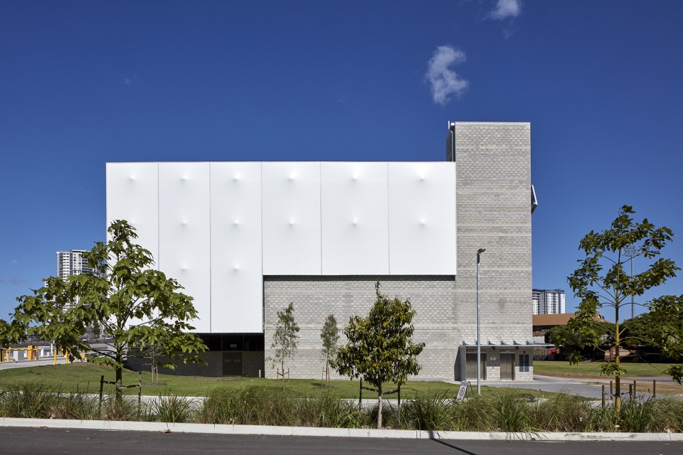 rna large animal pavilion by shane thompson architects