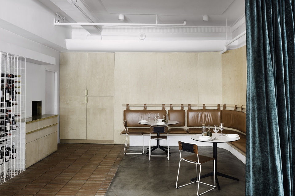 secolo restaurant by renato dettorre architects