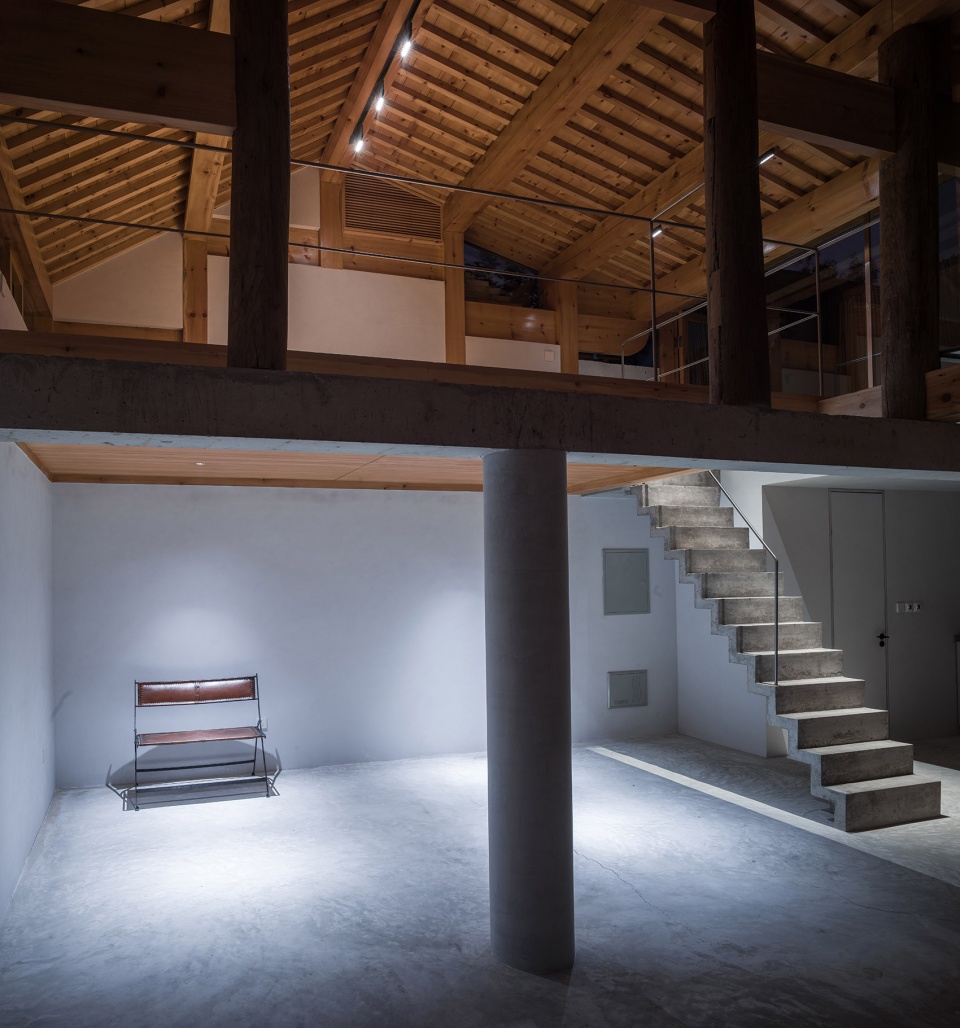 space in guozijian hutong china by dl atelier