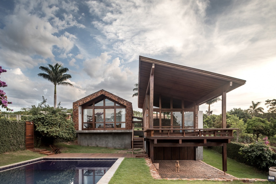 lake house by solo arquitetos