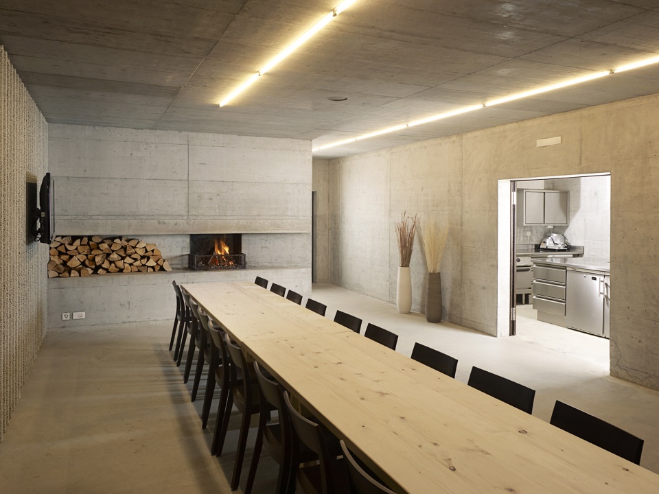 reception and restaurant center by frundgallina