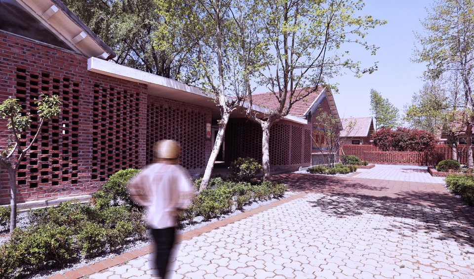 reconstruction of 1971 research camp in rizhao china by dake architectural design