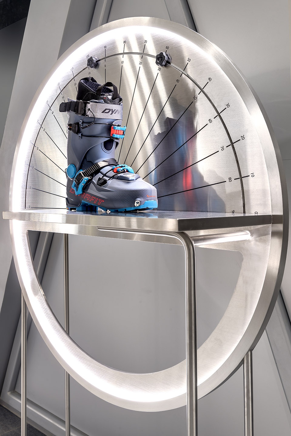 durasport retail store by ministry of design