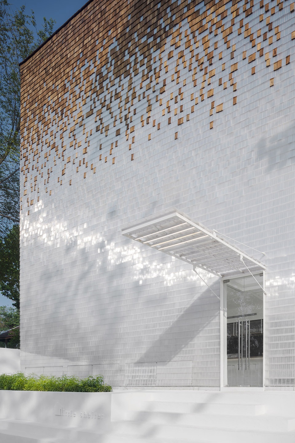 little shelter hotel by department of architectur
