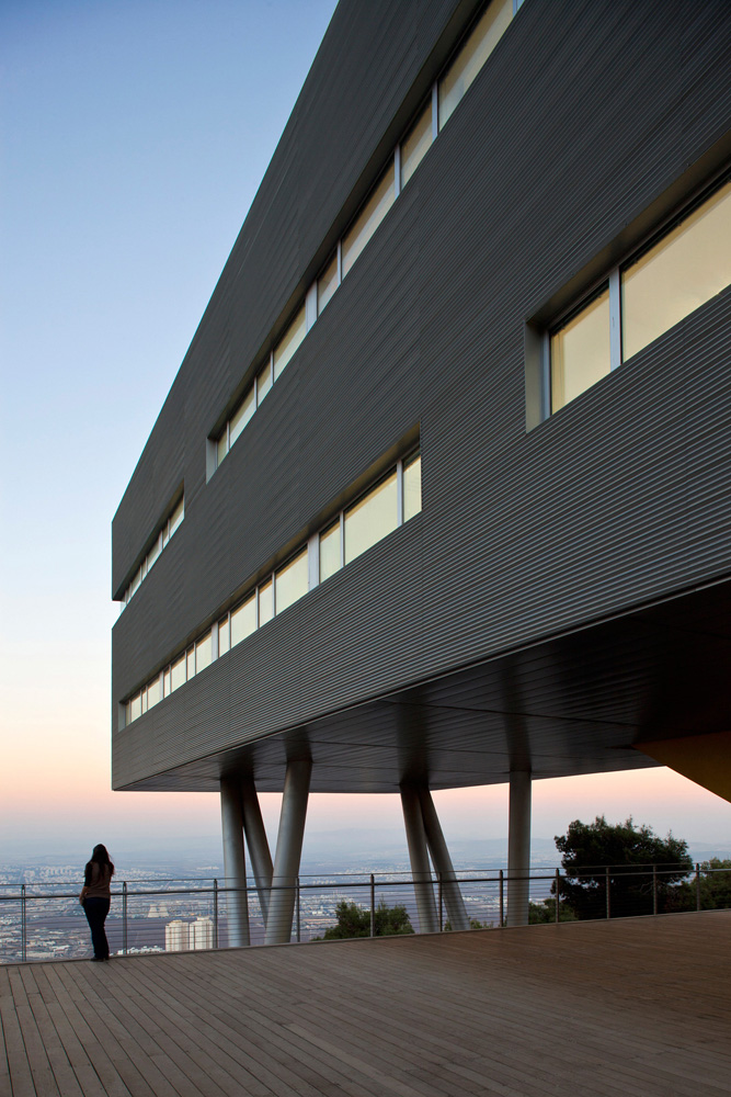haifa university student center by chyutin architects