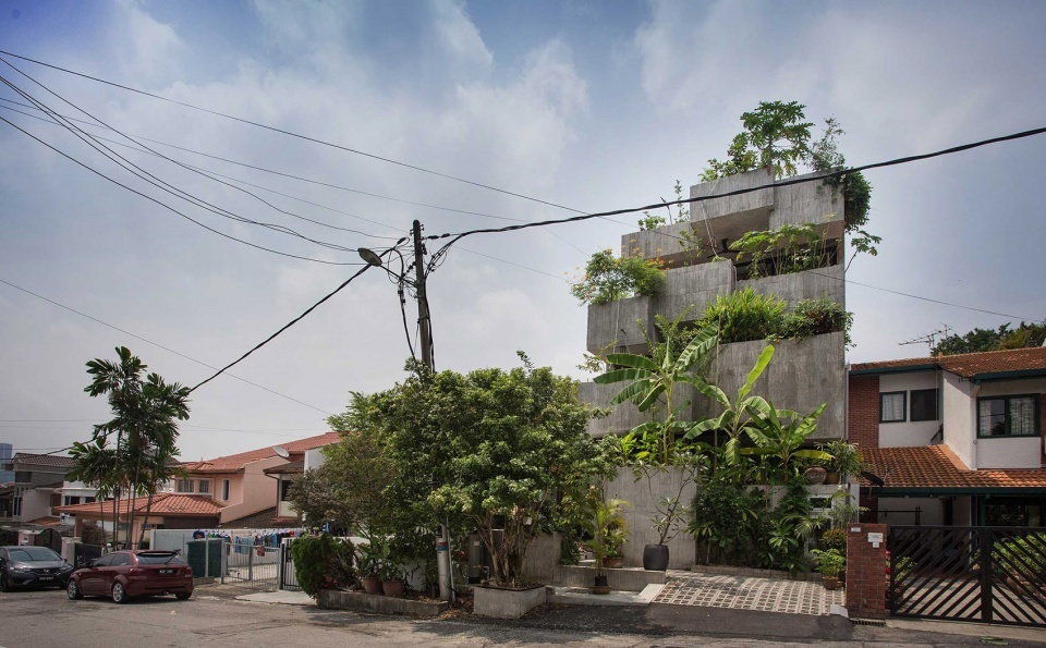 planter box house by formzero 960x595 1