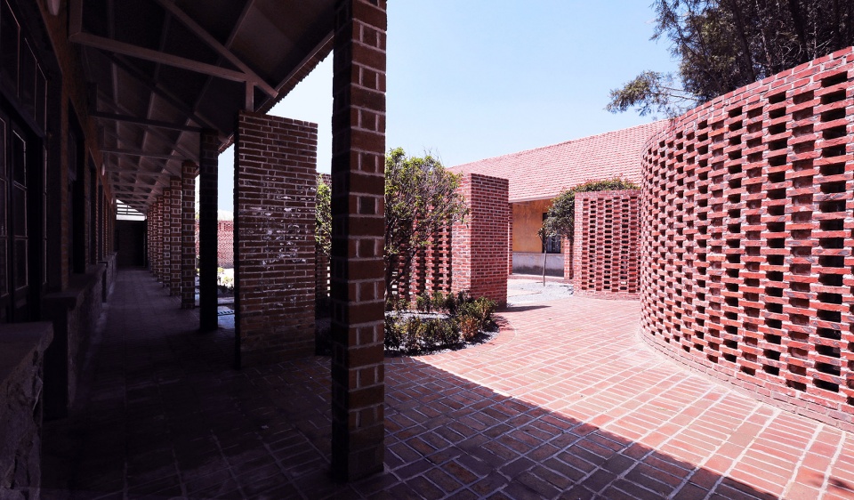 reconstruction of 1971 research camp in rizhao china by dake architectural design