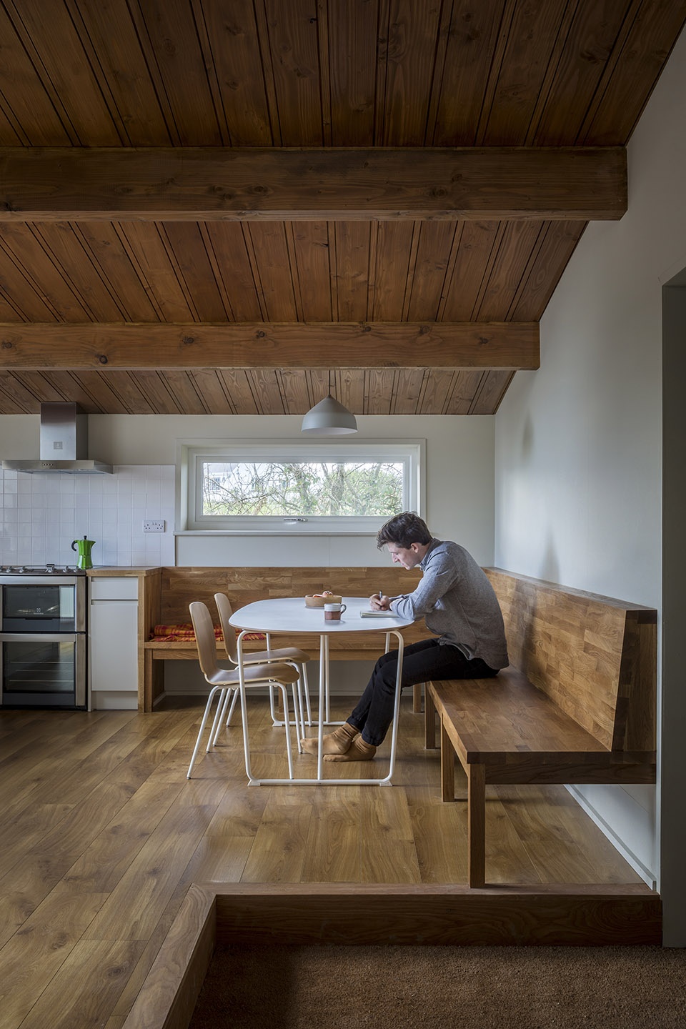 riverchapel adaptations to a holiday home by robert bourke architects