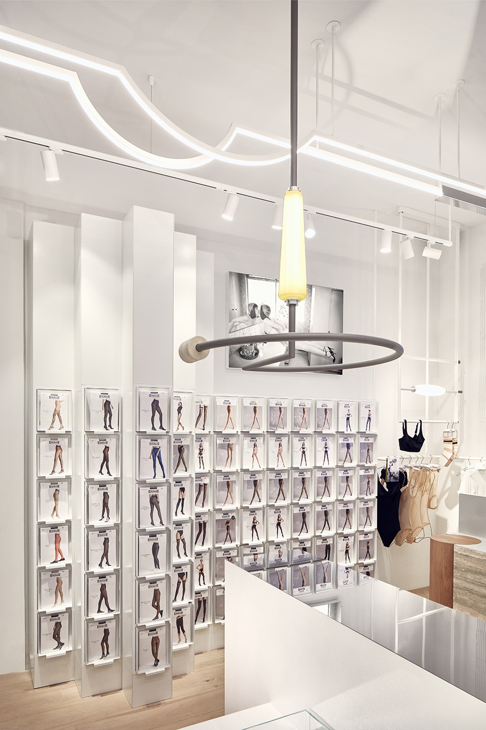 wolford store paris i by studio modijefsky