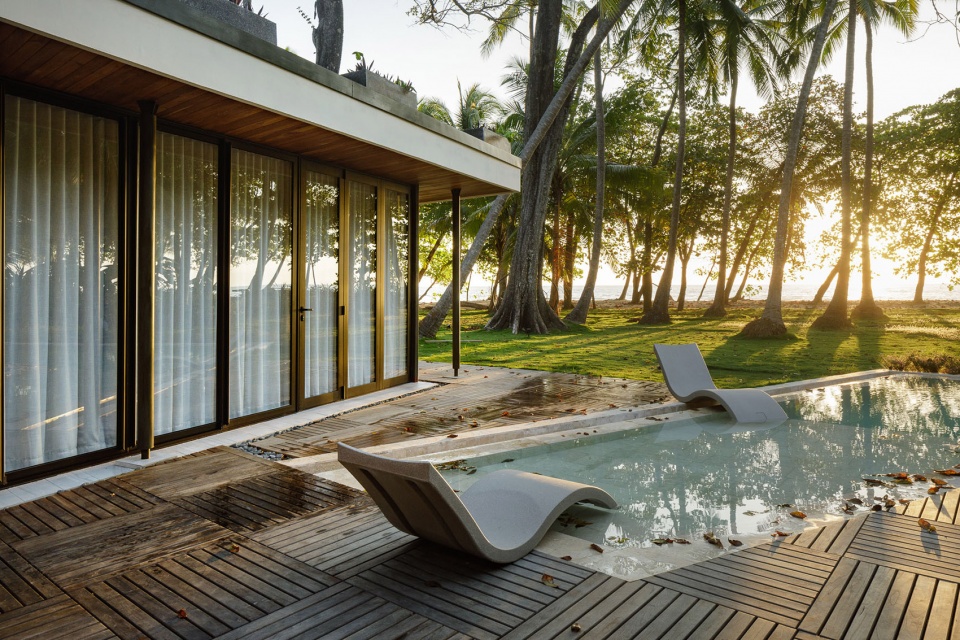 beach front gardens casas sare caracali by laboratory sustaining design