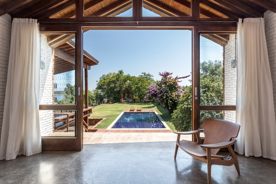 lake house by solo arquitetos