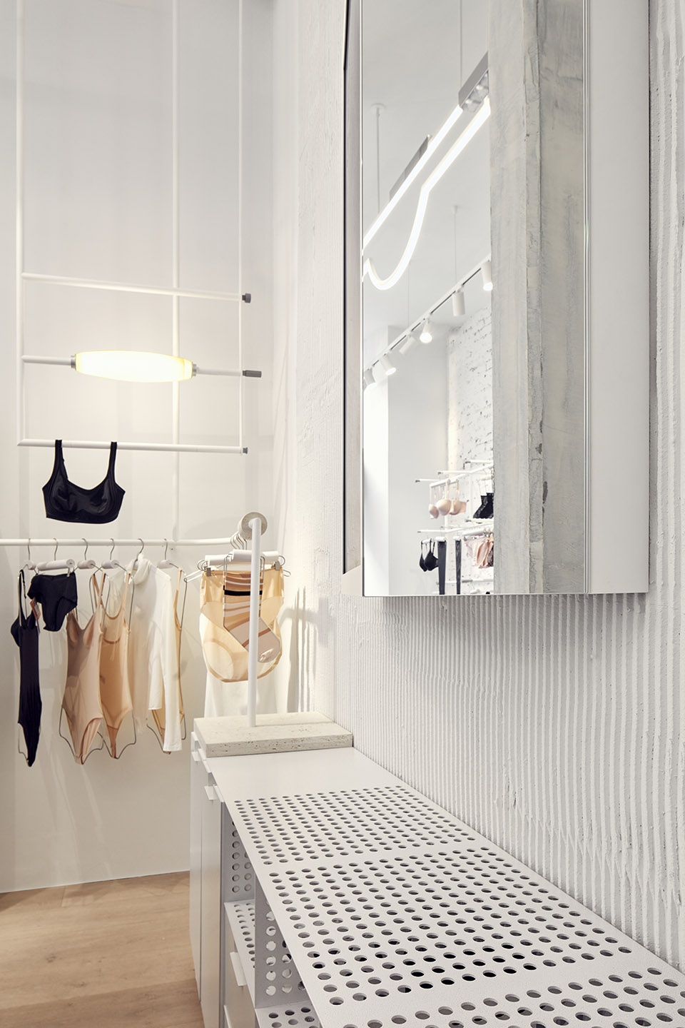 wolford store paris i by studio modijefsky