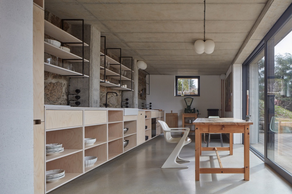 house behind the wall by mjolk architects
