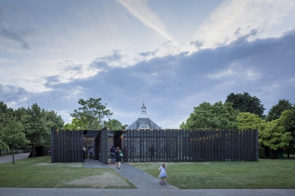 The 2018 Serpentine Pavilion by Frida Escobedo 960x640